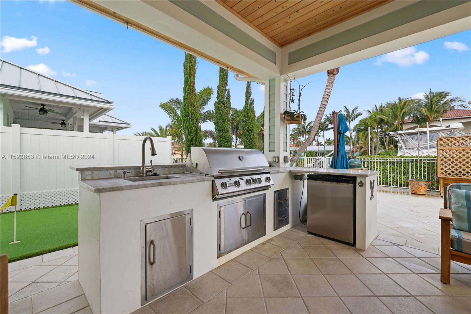 HILLSBORO ISLES - Residential