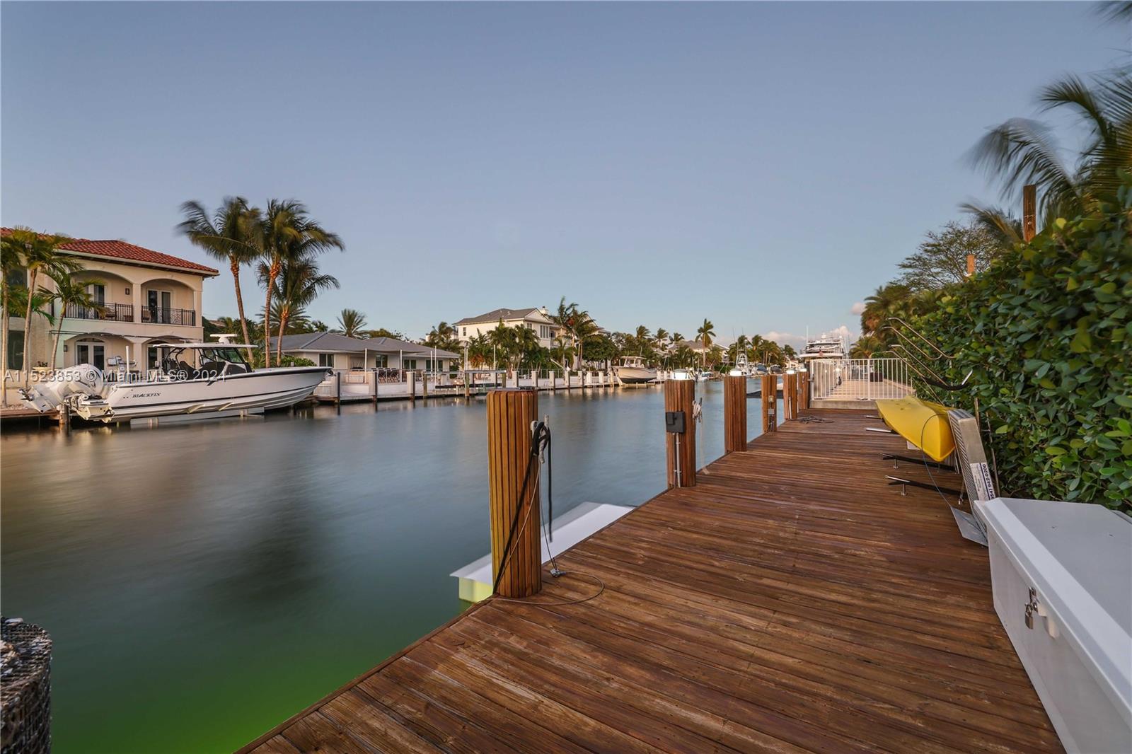 HILLSBORO ISLES - Residential