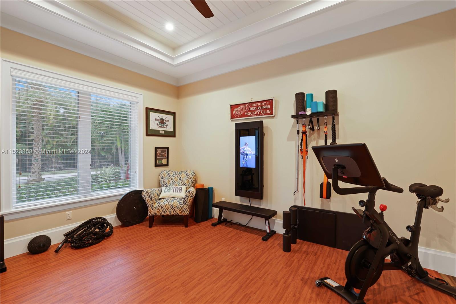 HILLSBORO ISLES - Residential