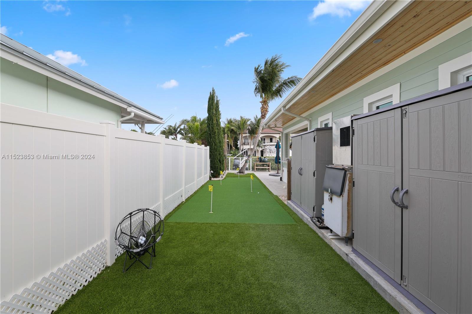 HILLSBORO ISLES - Residential