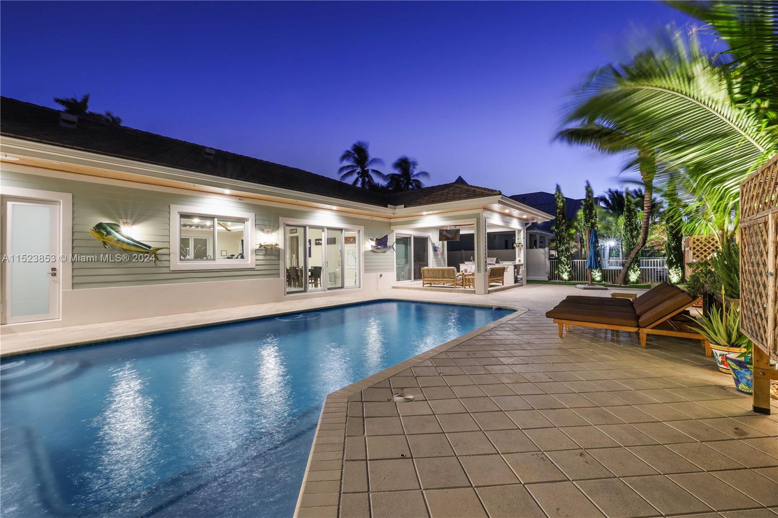 HILLSBORO ISLES - Residential