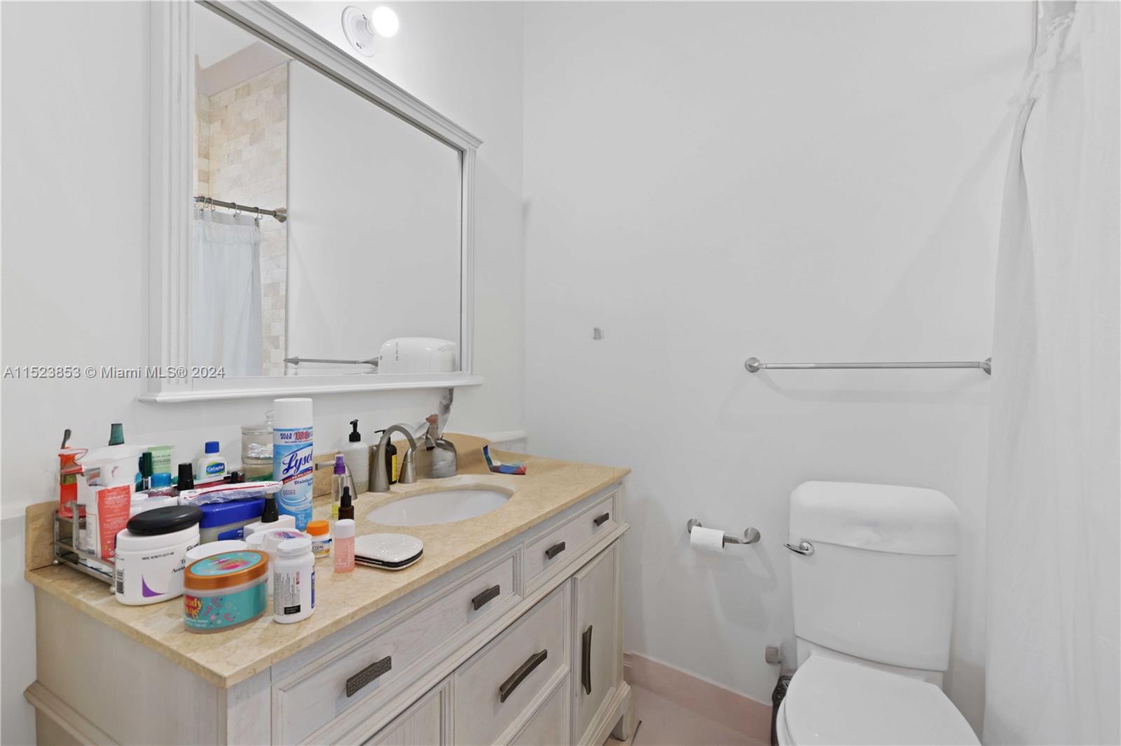 HILLSBORO ISLES - Residential