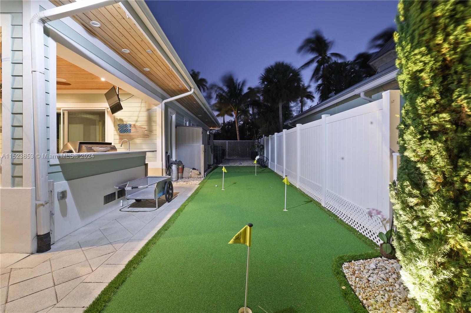 HILLSBORO ISLES - Residential