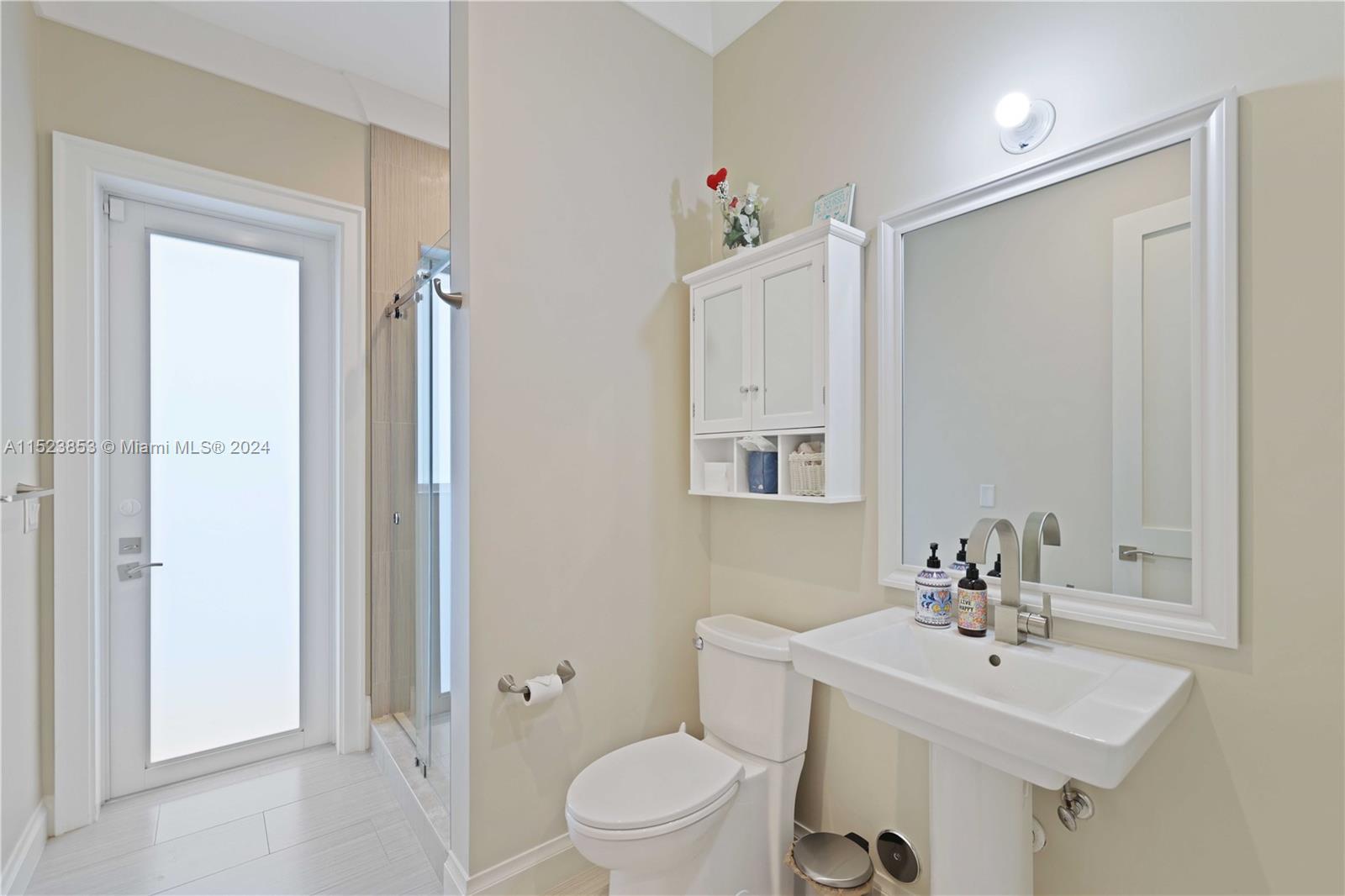 HILLSBORO ISLES - Residential