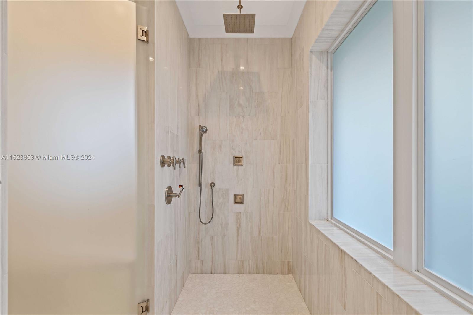 HILLSBORO ISLES - Residential