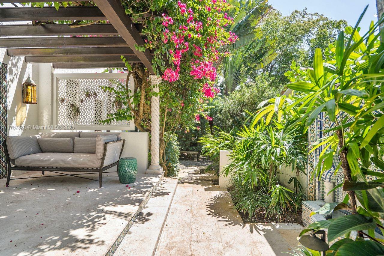 CORAL GABLES SEC A - Residential