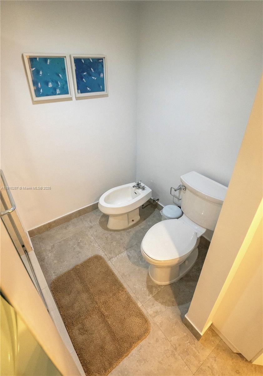 VENETIA CONDO - Residential Lease