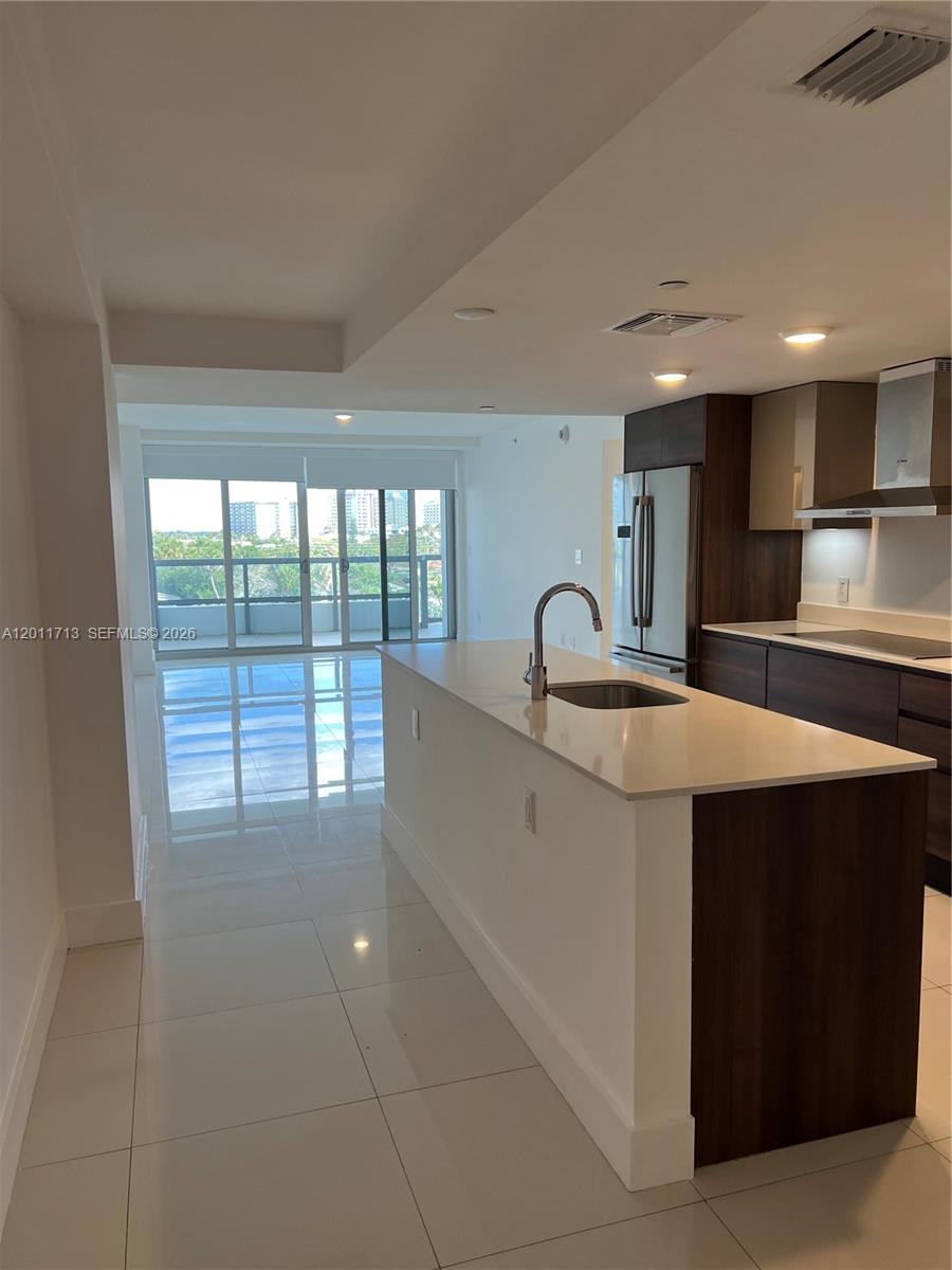 9261 E Bay Harbor Dr 302