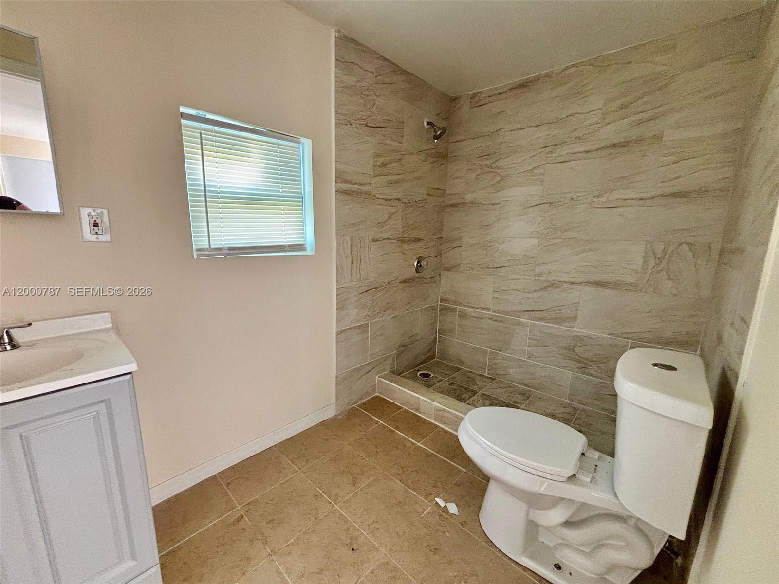 EMANCIPATION PARK - Residential Lease