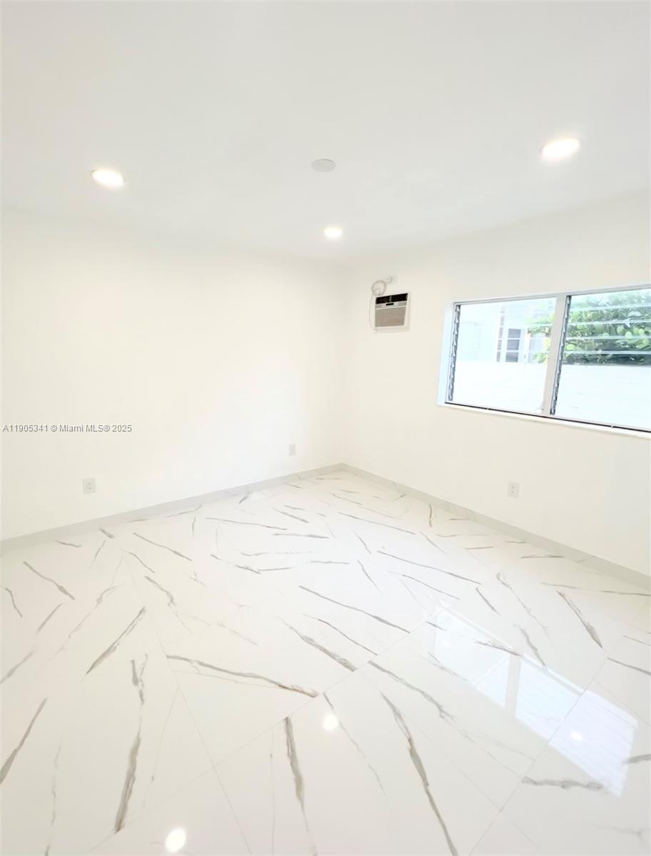 BLUE SKY CONDO - Residential Lease