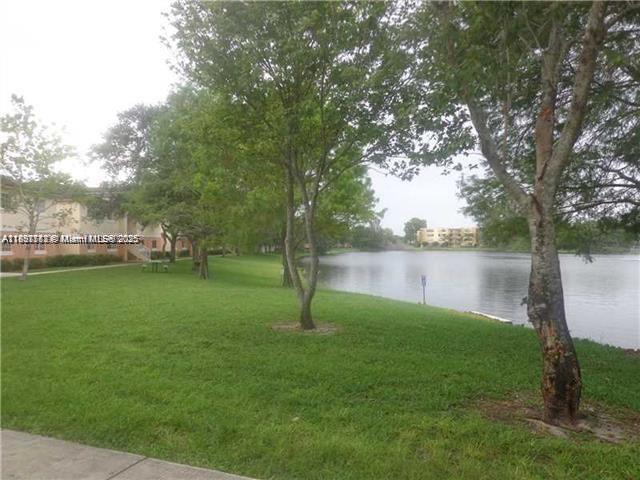 SPACIOUS 1 BEDROOM 1 BATHROOM CONDO, TILE FLOORS, STAINLESS STEEL APPLIANCES, OFFERS WASHER
AND DRYER (COMBO) CONDO FEATURED SWIMMING POOL, PLAYGROUND, GYM, TENNIS COURT, NEAR SHOPPING
PLAZA, ROSS, PUBLIX, LA FITNESS, CHASE, ETC.