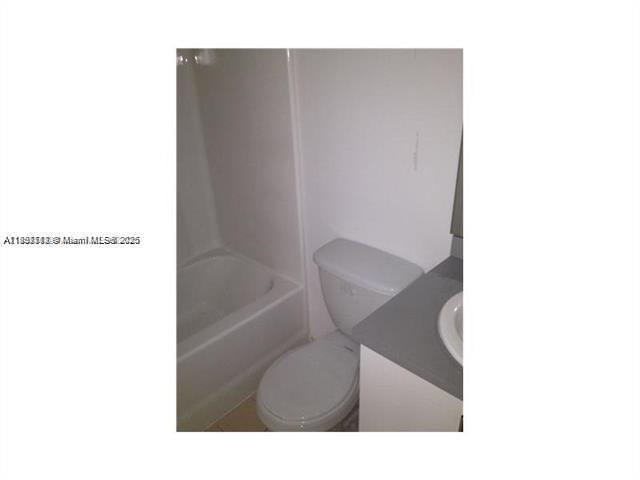 LAKEWOOD AT EMERALD HILLS - Residential Lease