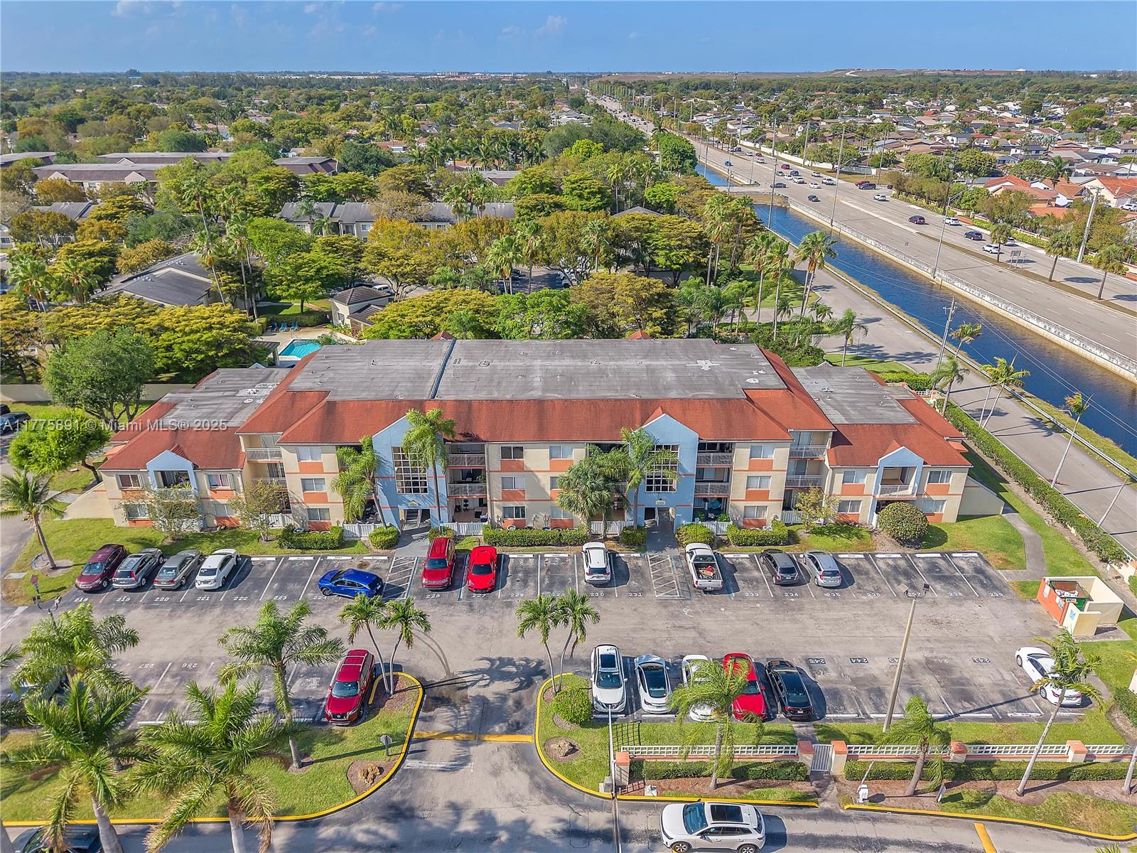 18810 Nw 57th Ave 104, Hialeah, Miami-Dade County, Florida - 2 Bedrooms  
2 Bathrooms - 