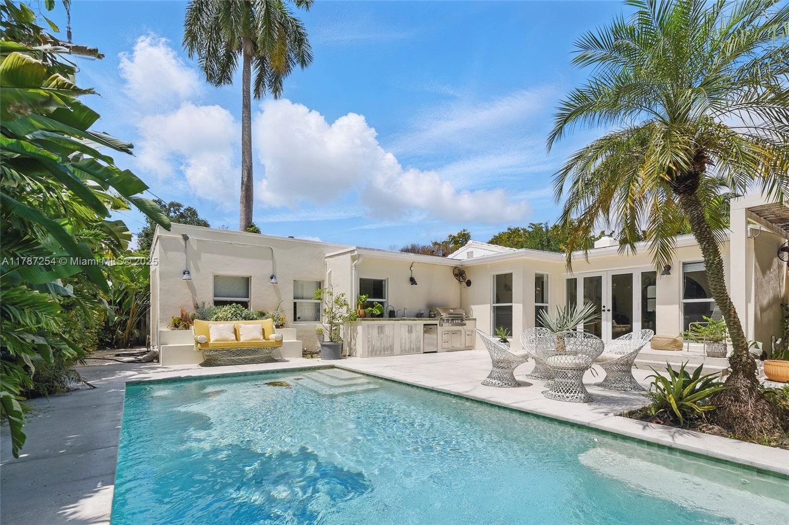 BELLE MEADE OF MIA SEC 1 - Residential