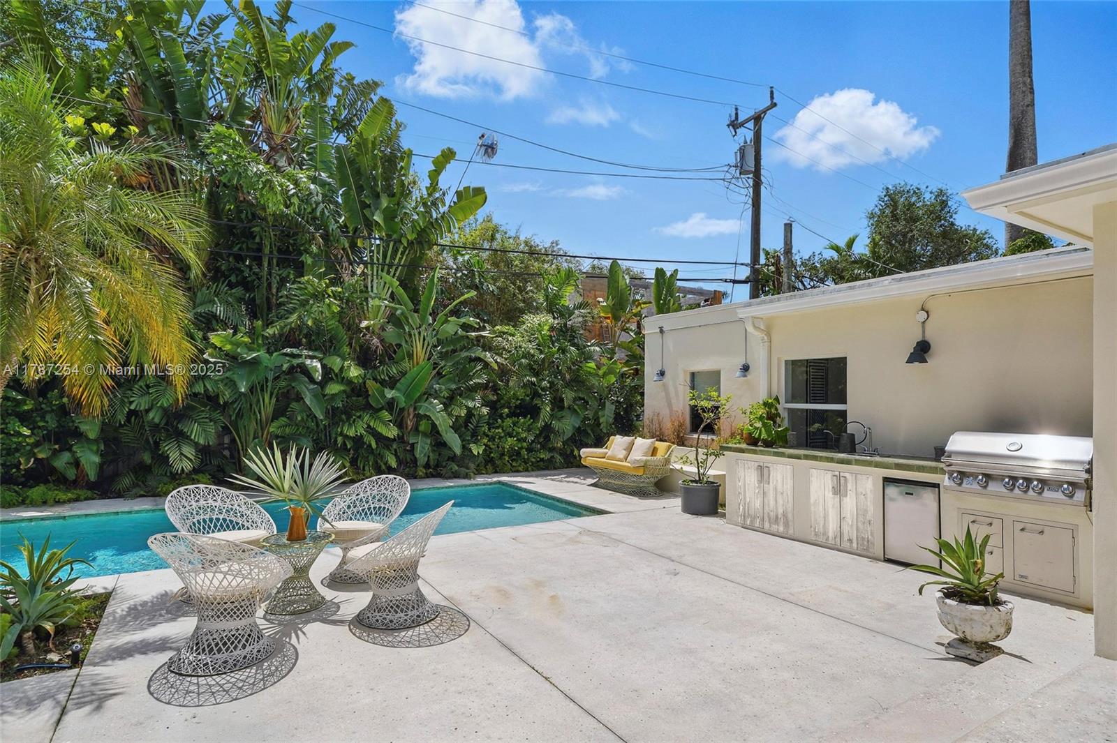 BELLE MEADE OF MIA SEC 1 - Residential