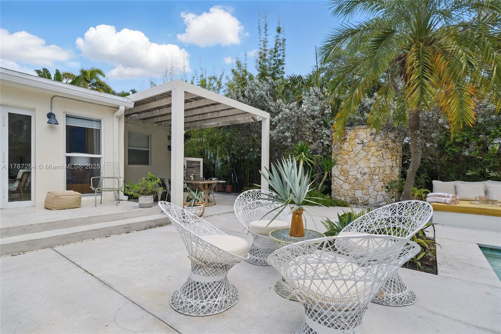 BELLE MEADE OF MIA SEC 1 - Residential