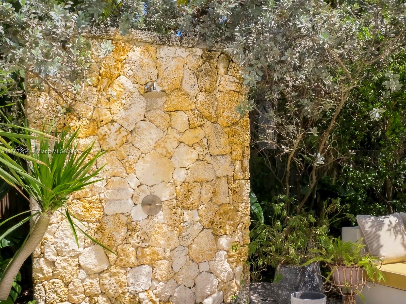 BELLE MEADE OF MIA SEC 1 - Residential