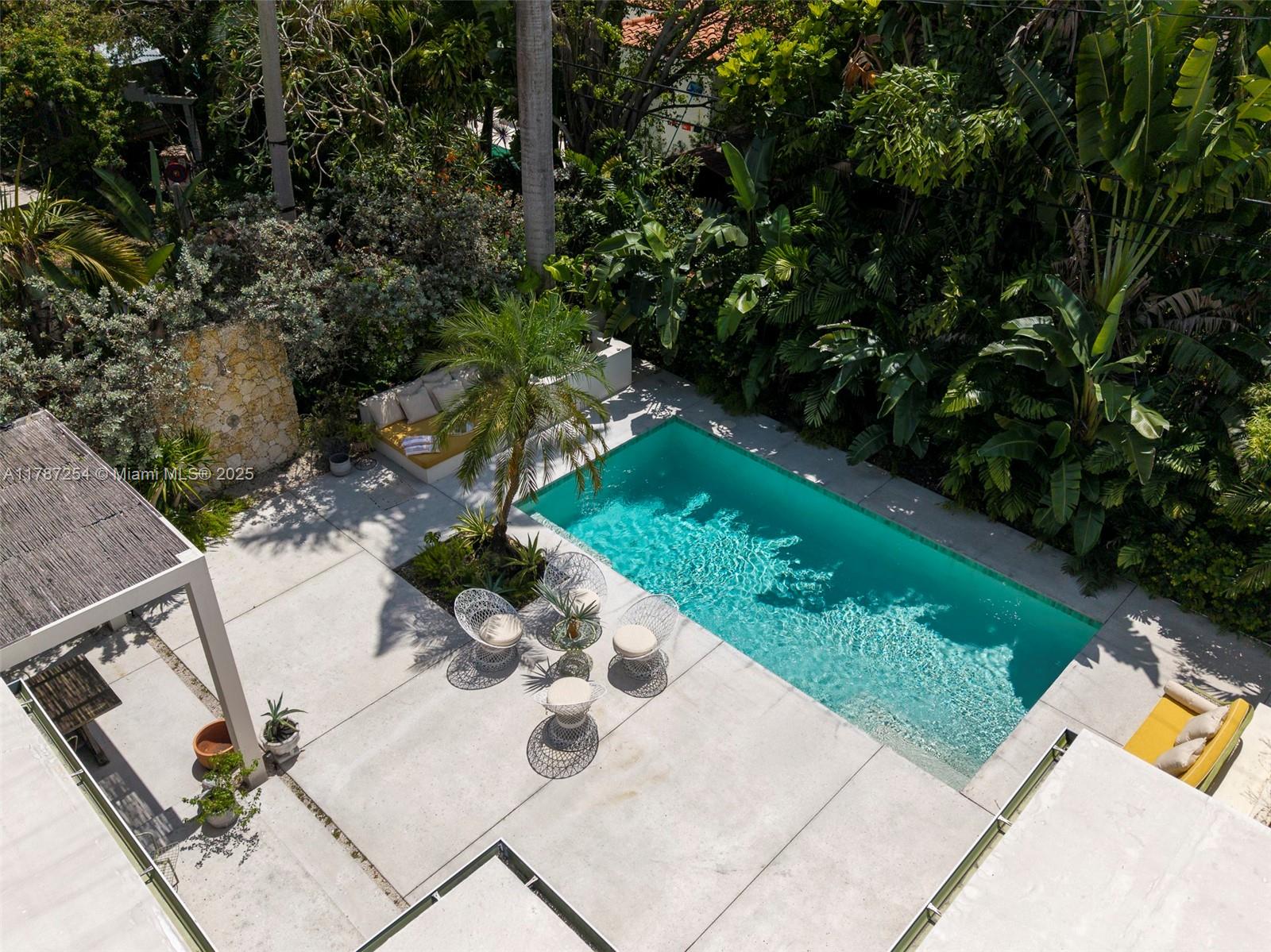 BELLE MEADE OF MIA SEC 1 - Residential