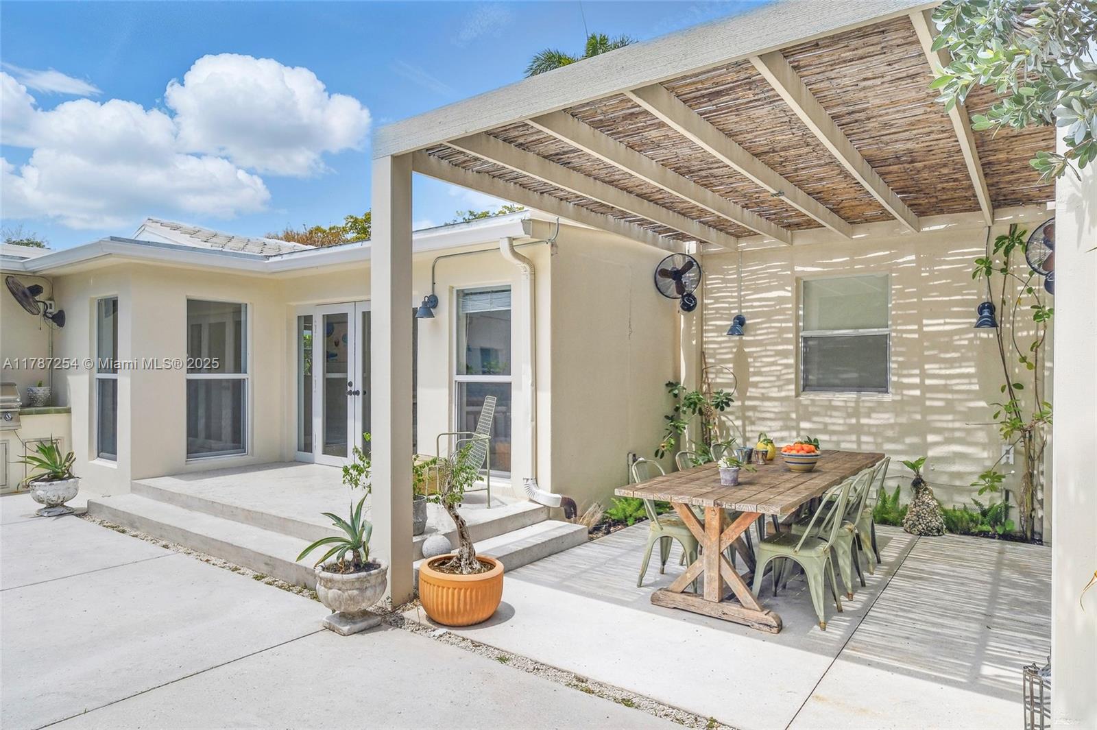 BELLE MEADE OF MIA SEC 1 - Residential