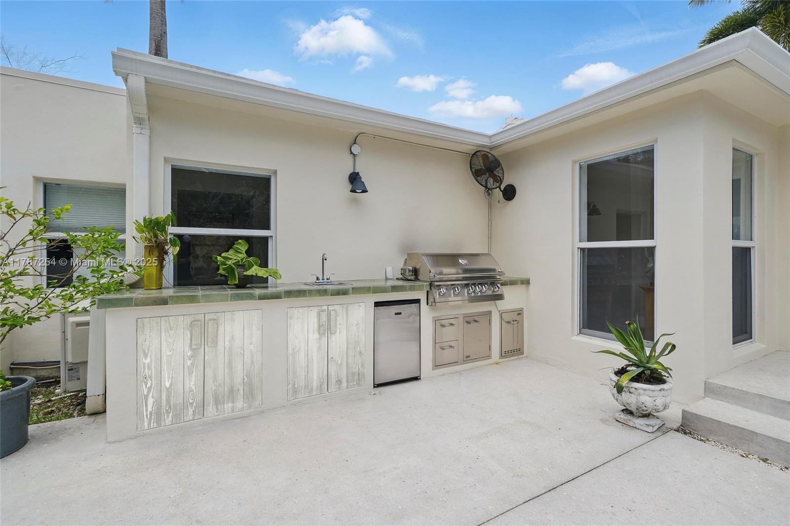 BELLE MEADE OF MIA SEC 1 - Residential