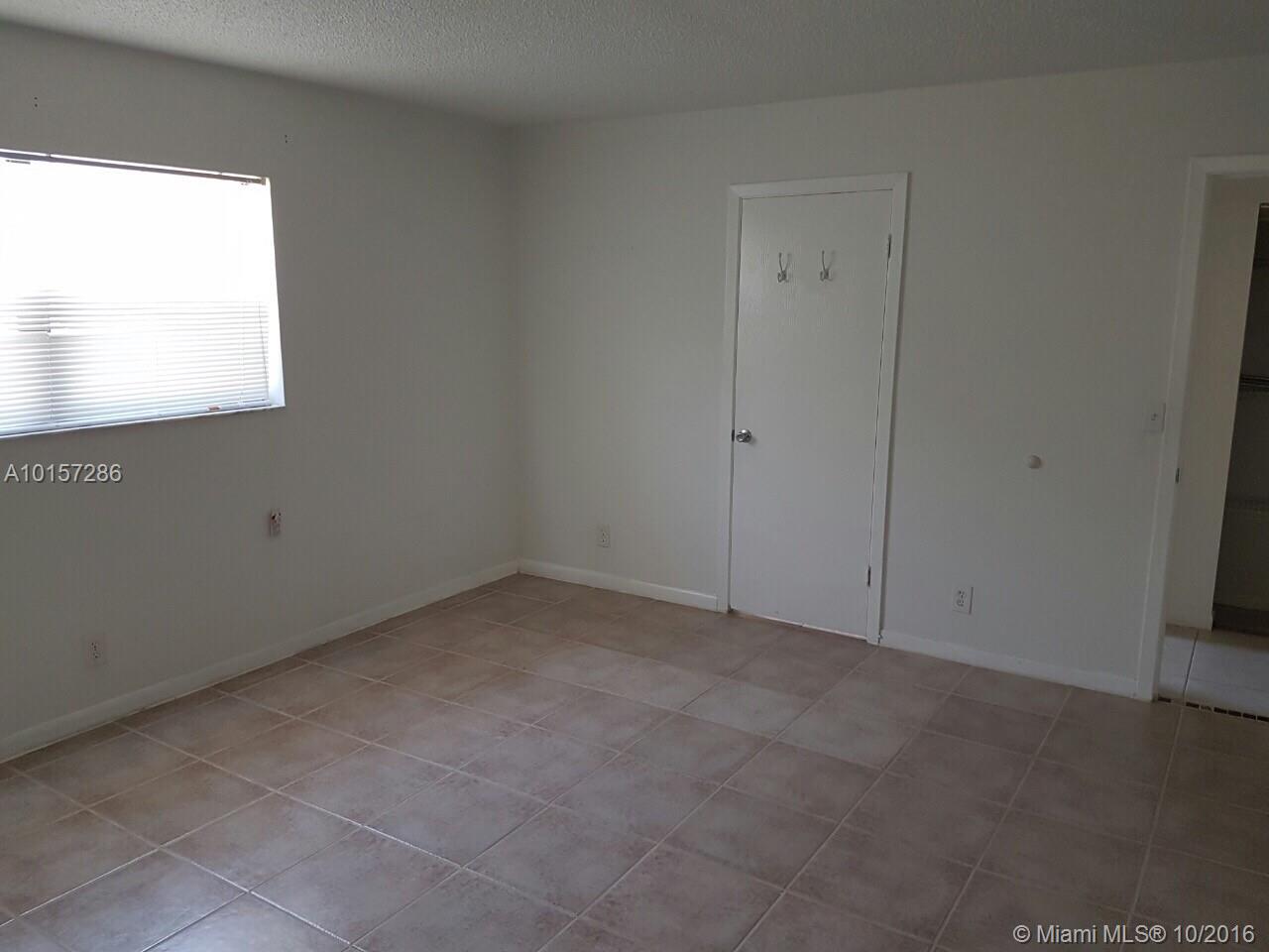 Palm Village Club Condo - Residential Lease