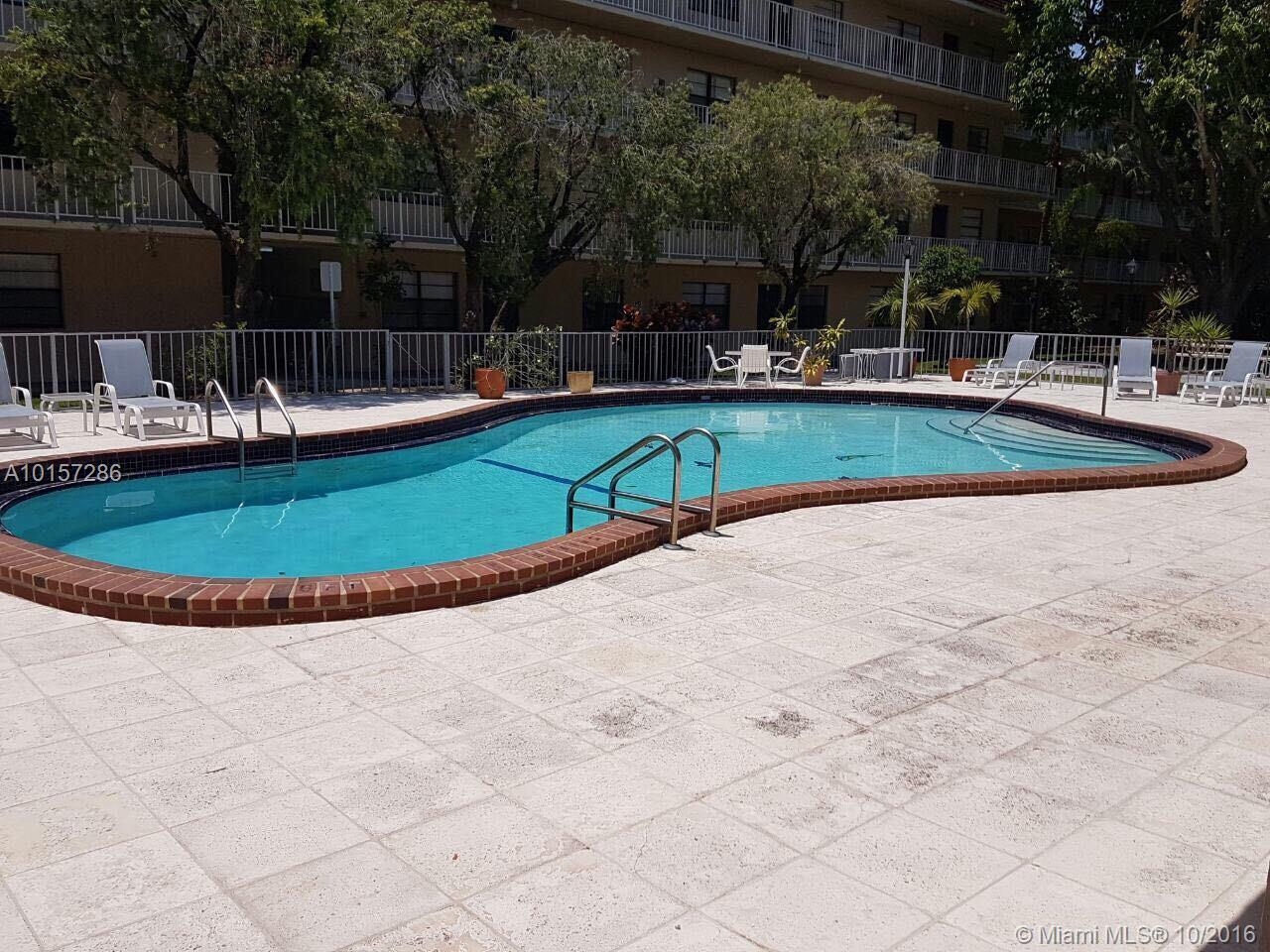 Palm Village Club Condo - Residential Lease