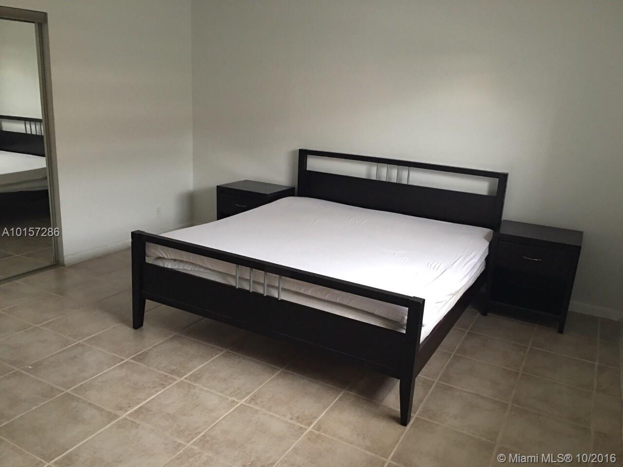 Palm Village Club Condo - Residential Lease