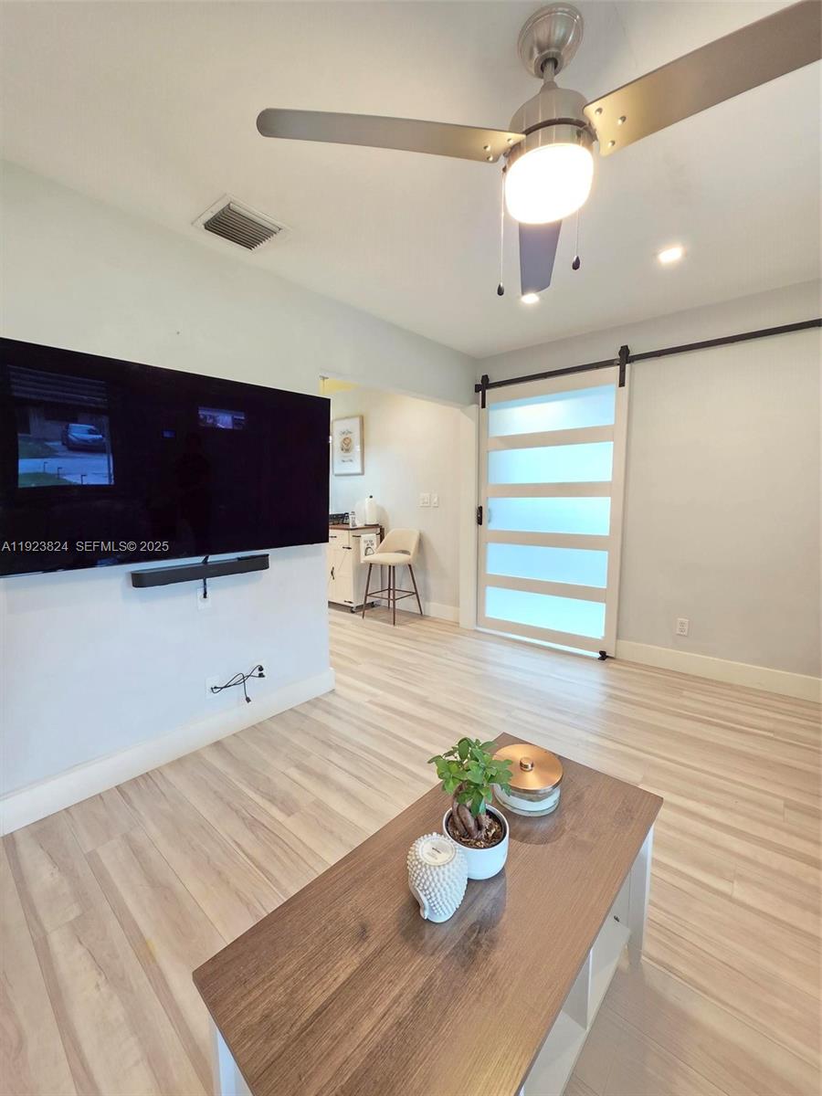 NORTH ANDREWS GARDENS ANN - Residential Lease