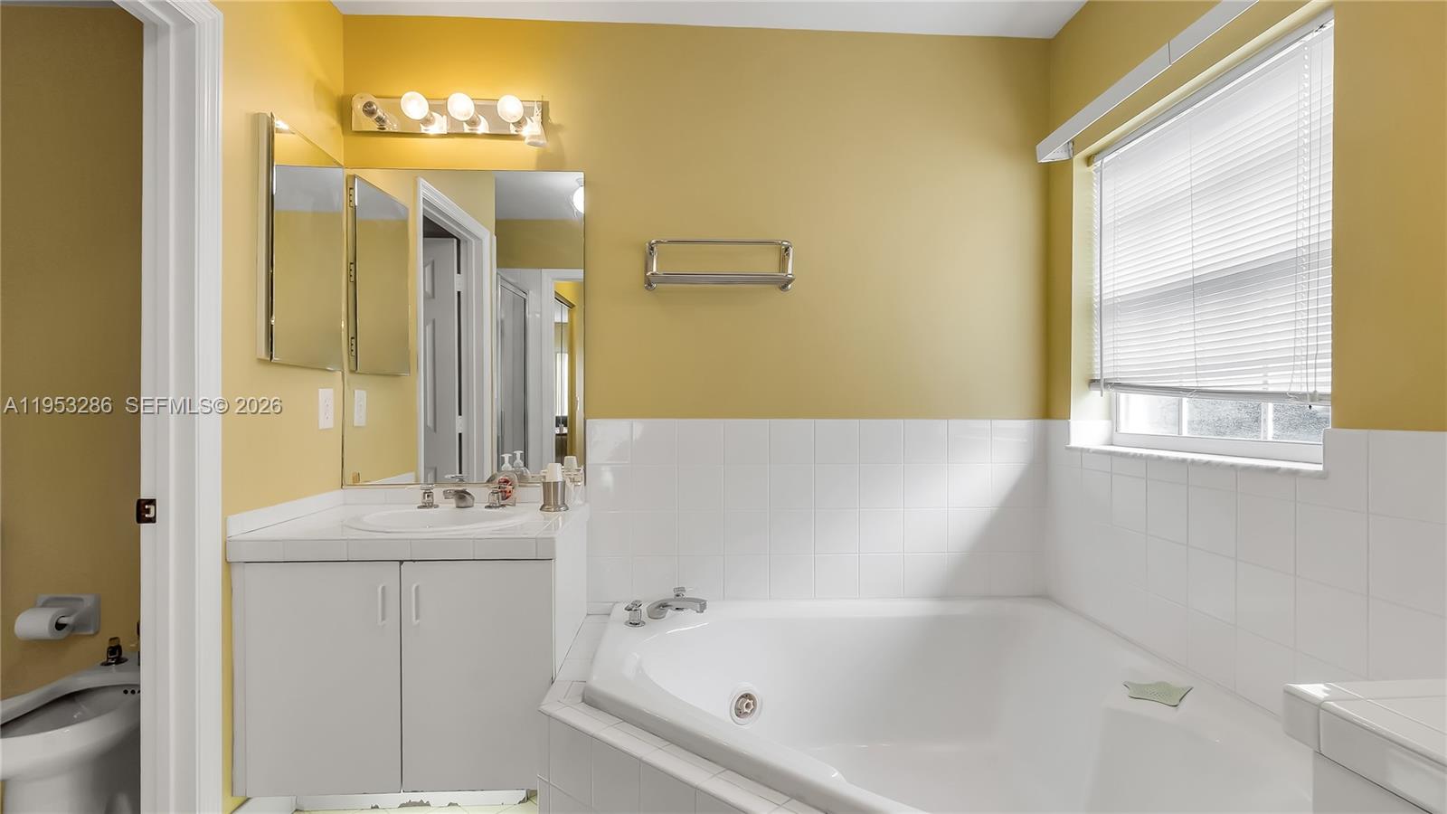 OAK CREEK - Residential