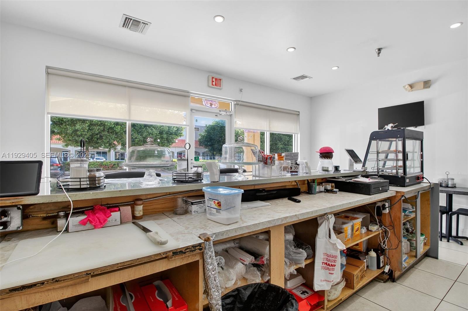 Cafeteria + Mechanic & Tire Shop For Sale — Two Businesses in One