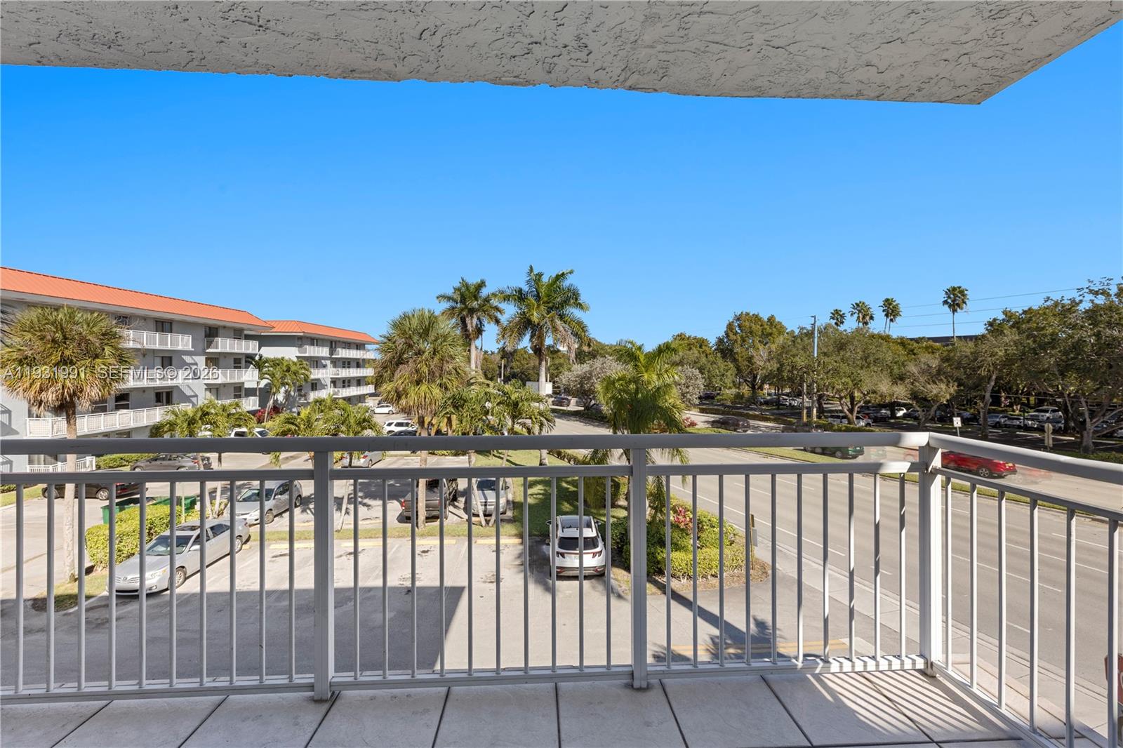 NEWPORT CONDOMINUM - Residential Lease