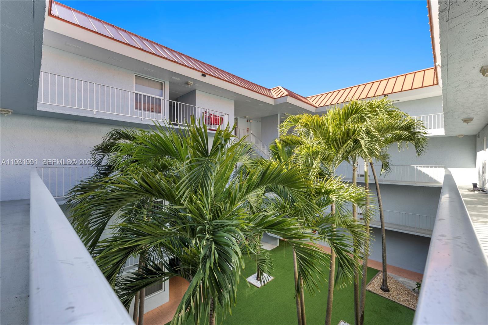 NEWPORT CONDOMINUM - Residential Lease