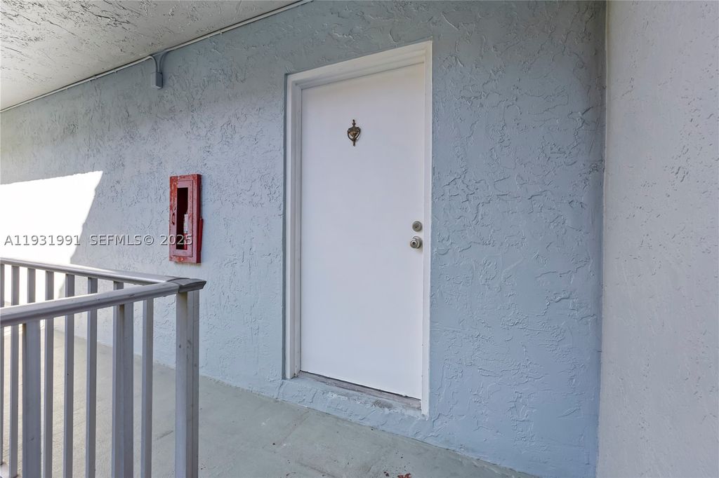 Photo of 455 S Pine Island Rd #307C, Plantation, FL 33324 (MLS # A11931991)