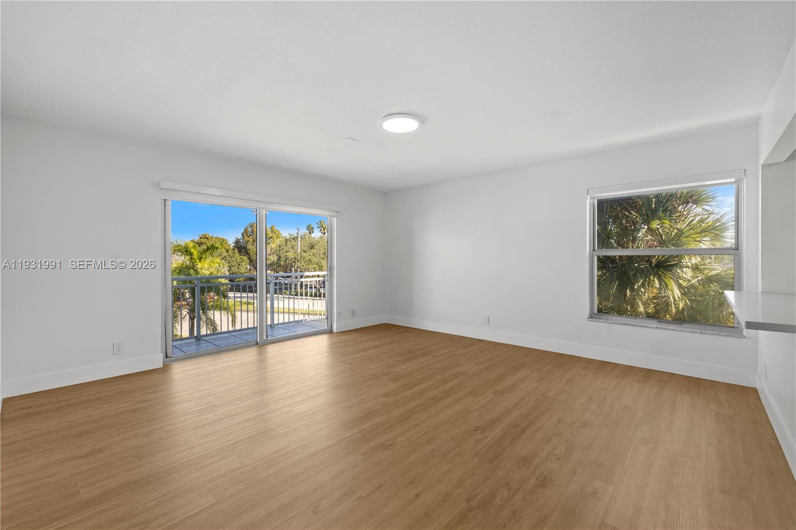 NEWPORT CONDOMINUM - Residential Lease