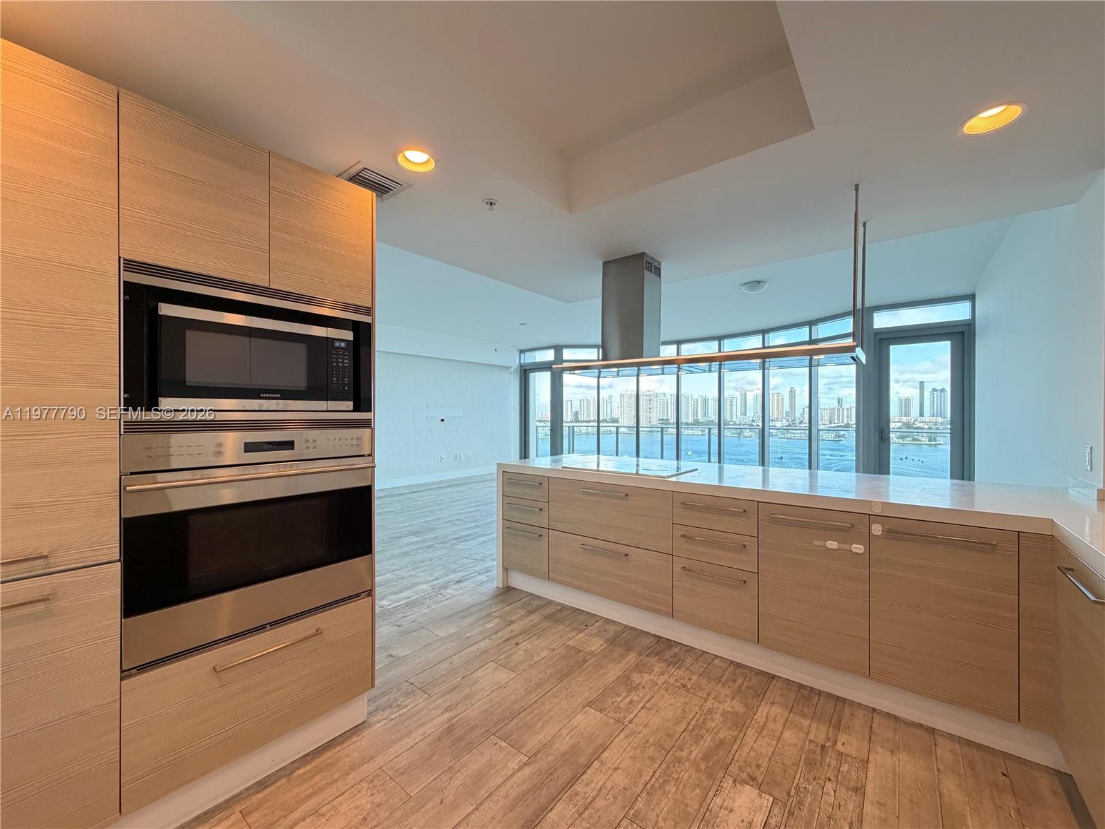 MARINA PALMS RESIDENCES S - Residential Lease