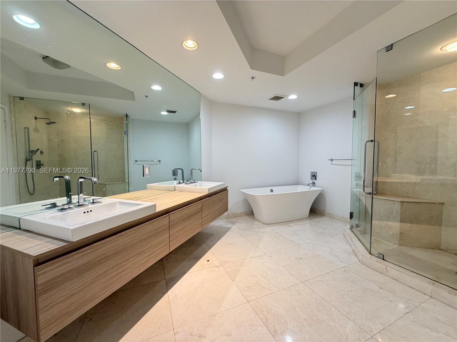 MARINA PALMS RESIDENCES S - Residential Lease