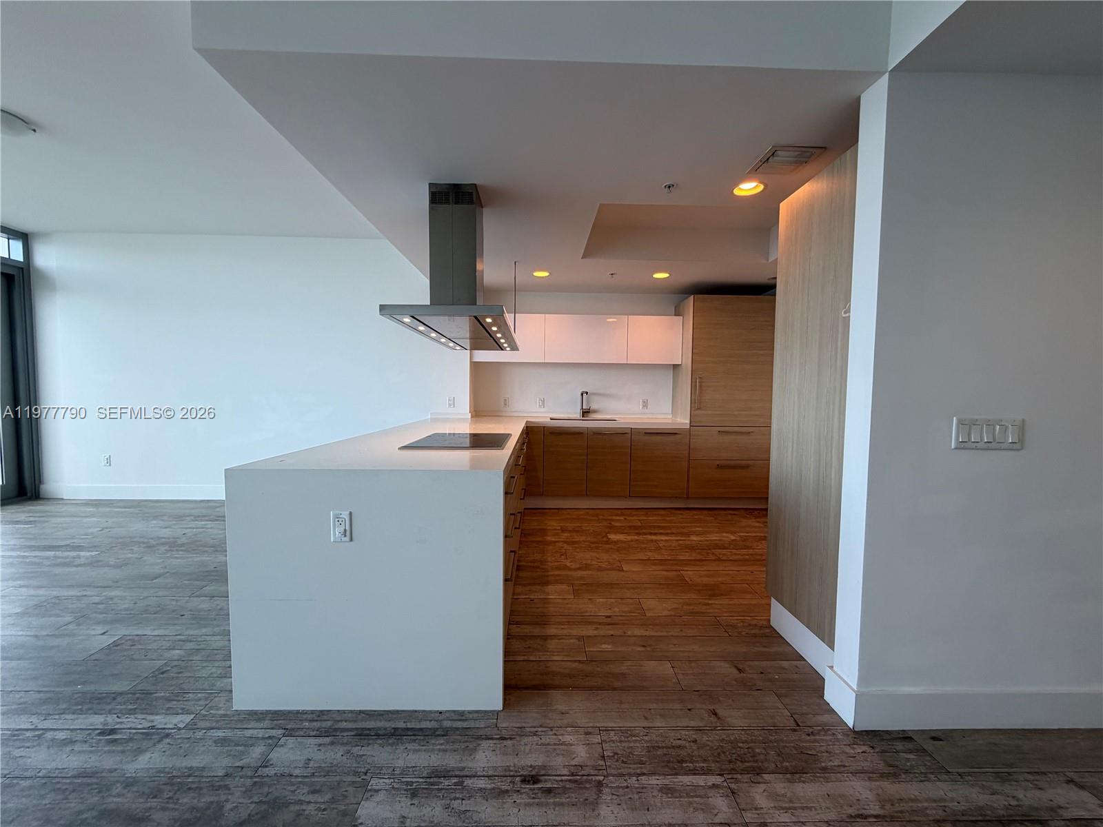 MARINA PALMS RESIDENCES S - Residential Lease