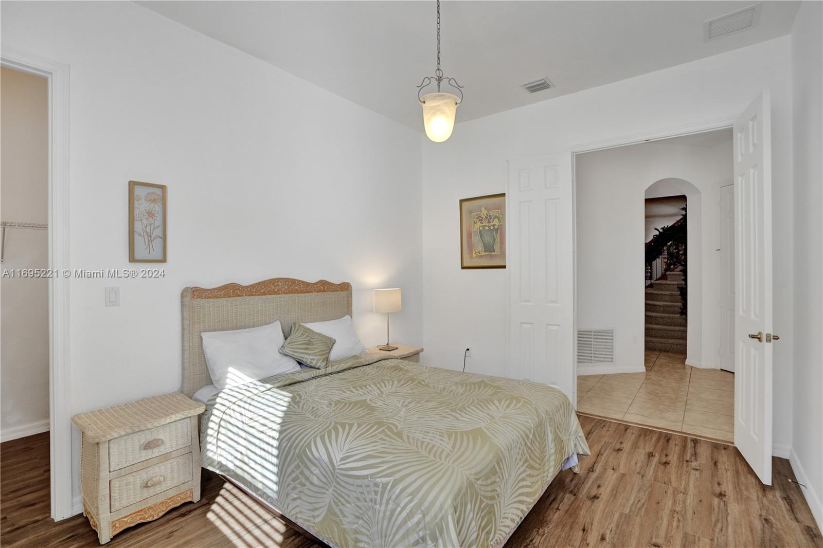 RESERVE AT HUNTINGTON 174 - Residential