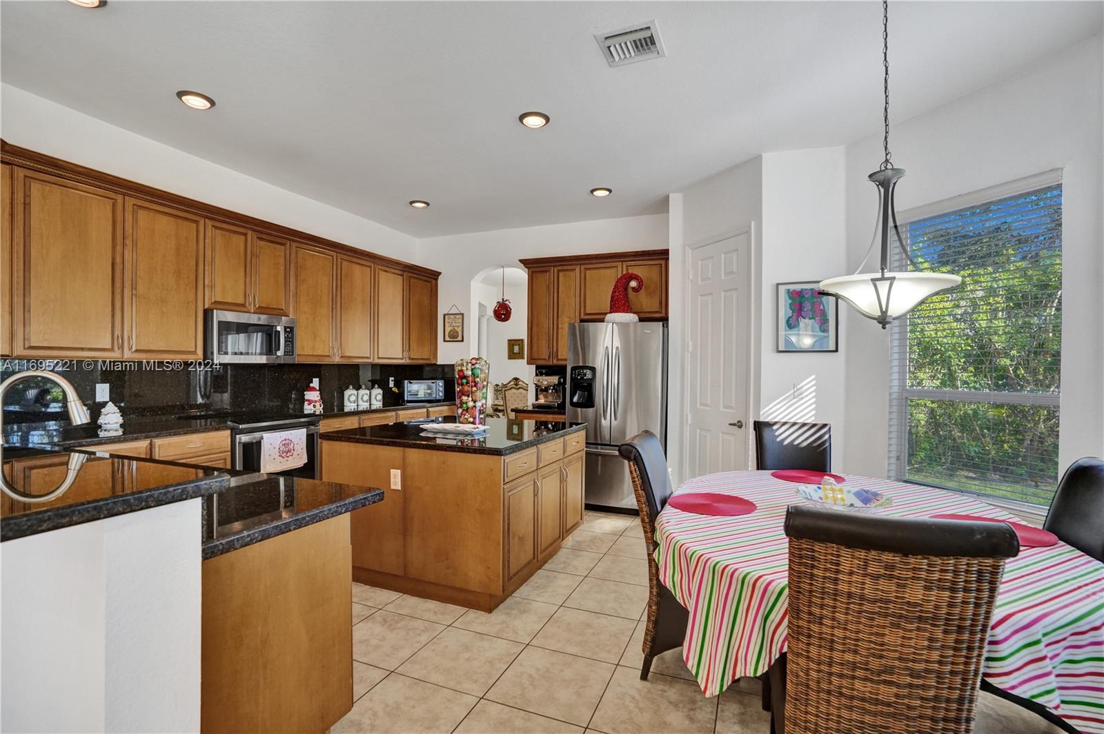 RESERVE AT HUNTINGTON 174 - Residential