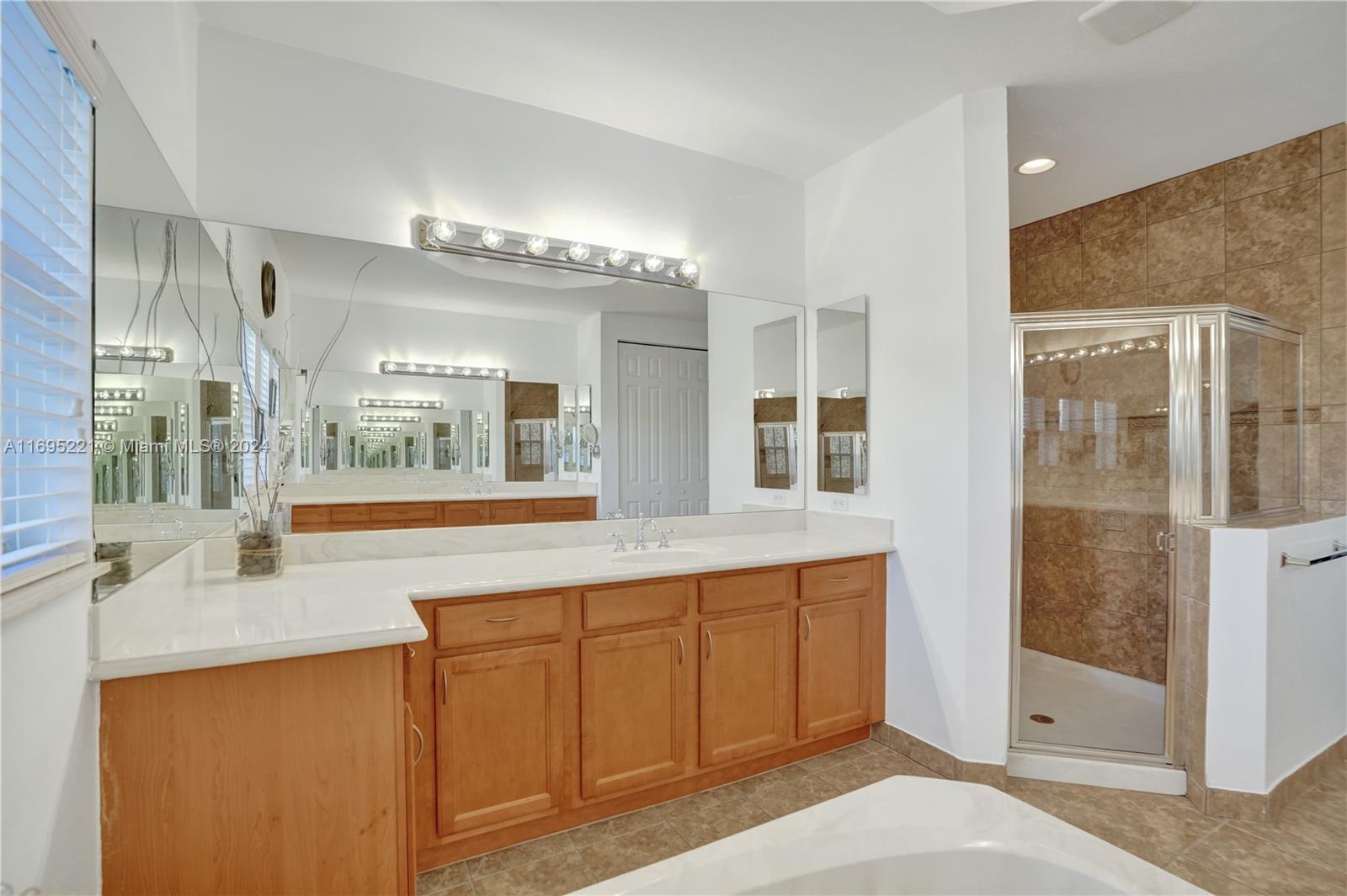 RESERVE AT HUNTINGTON 174 - Residential