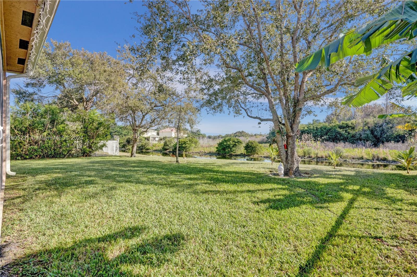 RESERVE AT HUNTINGTON 174 - Residential