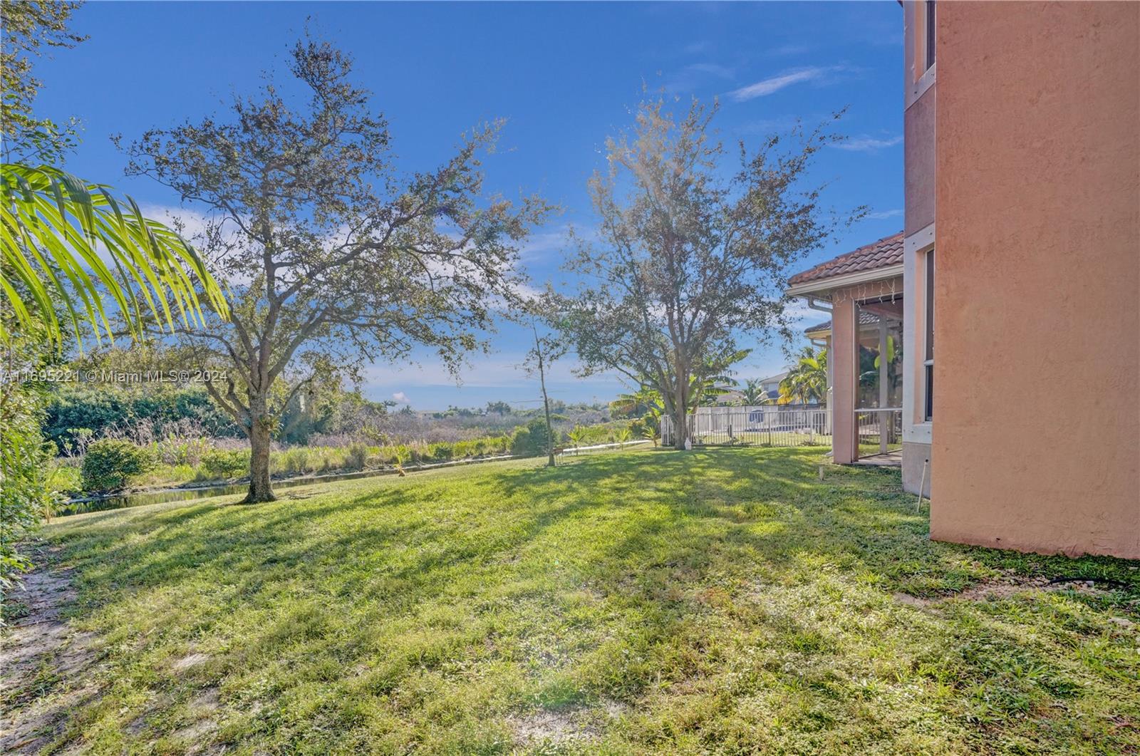 RESERVE AT HUNTINGTON 174 - Residential