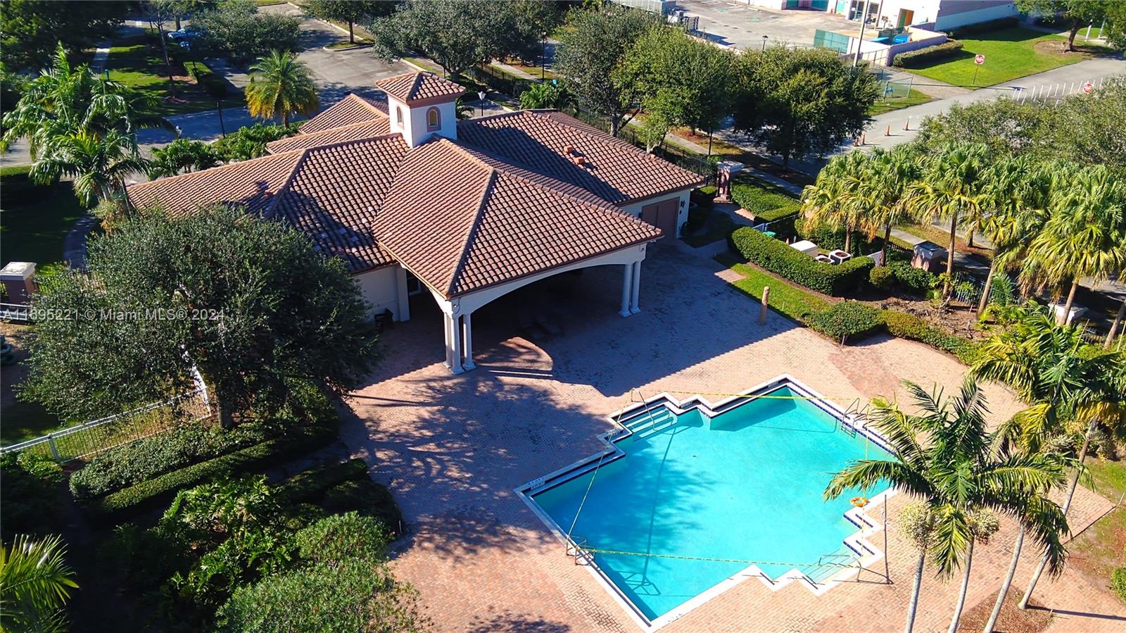 RESERVE AT HUNTINGTON 174 - Residential