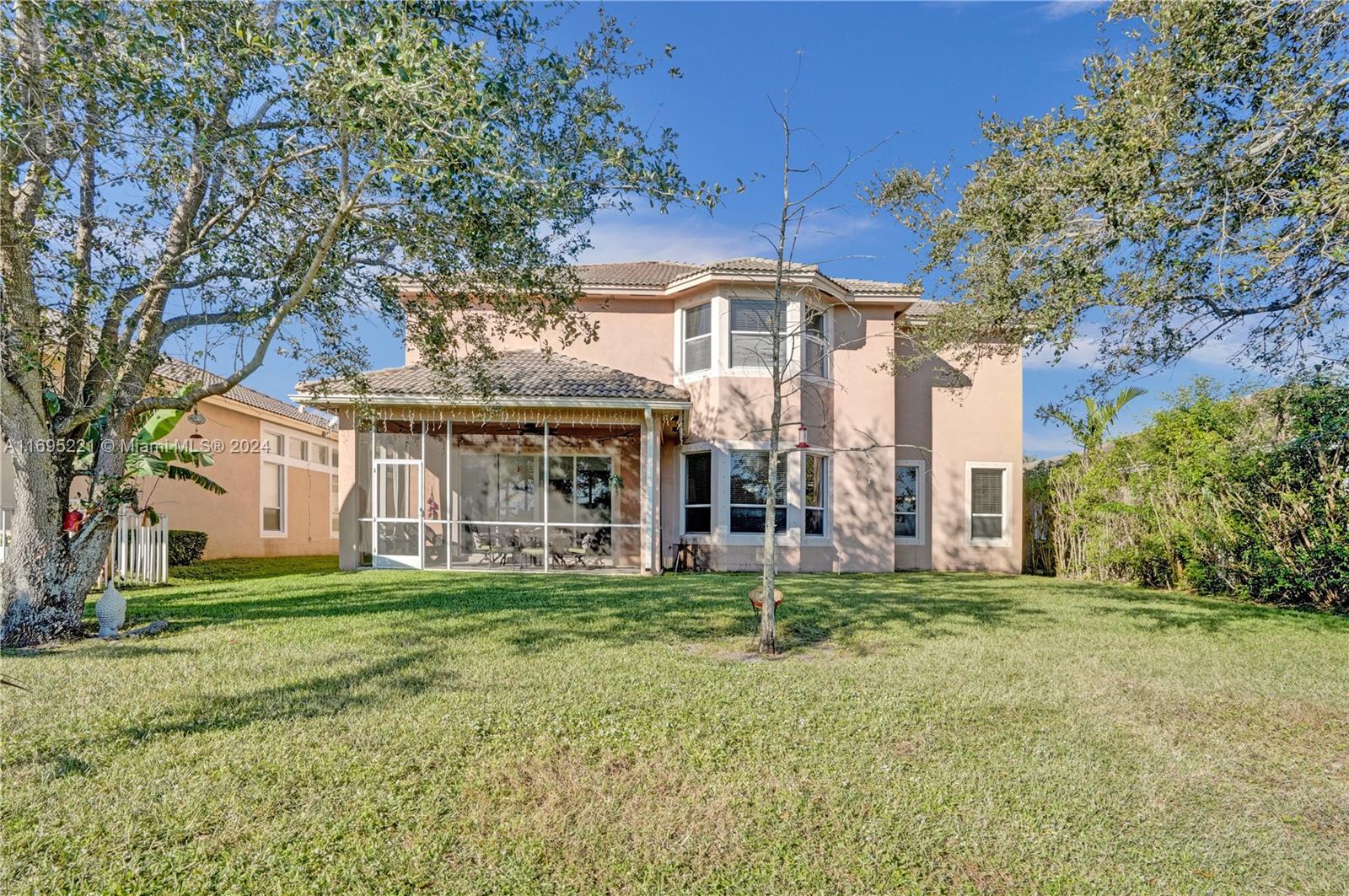 RESERVE AT HUNTINGTON 174 - Residential