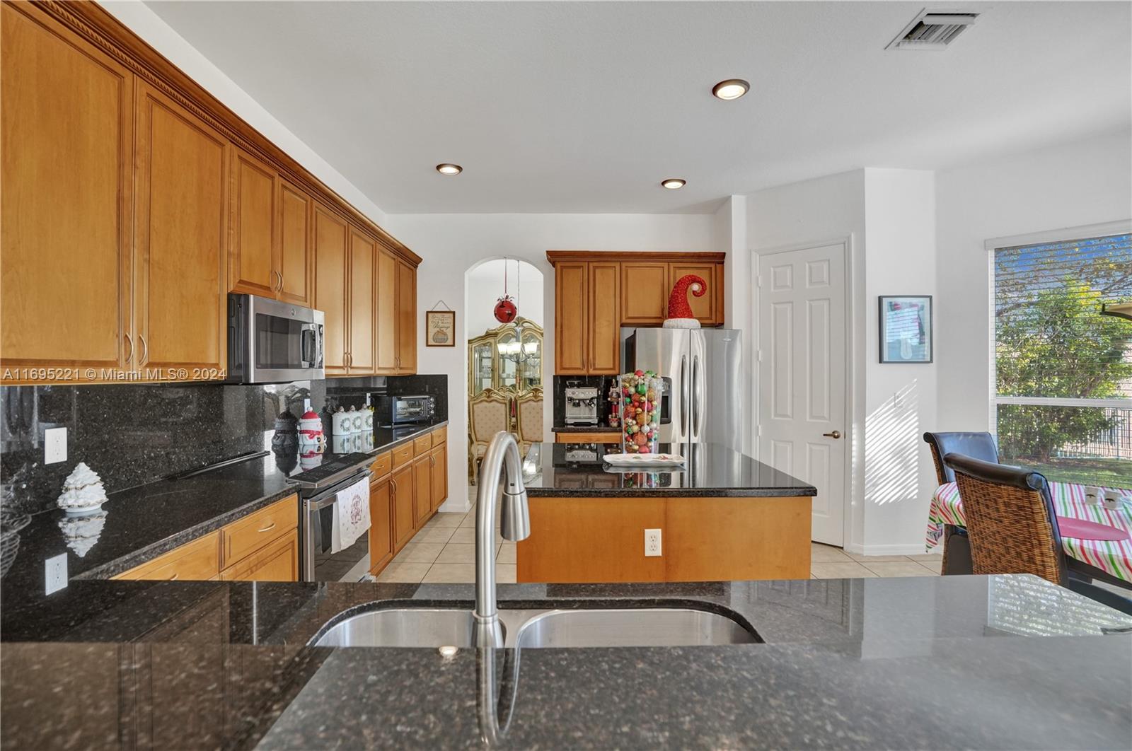 RESERVE AT HUNTINGTON 174 - Residential