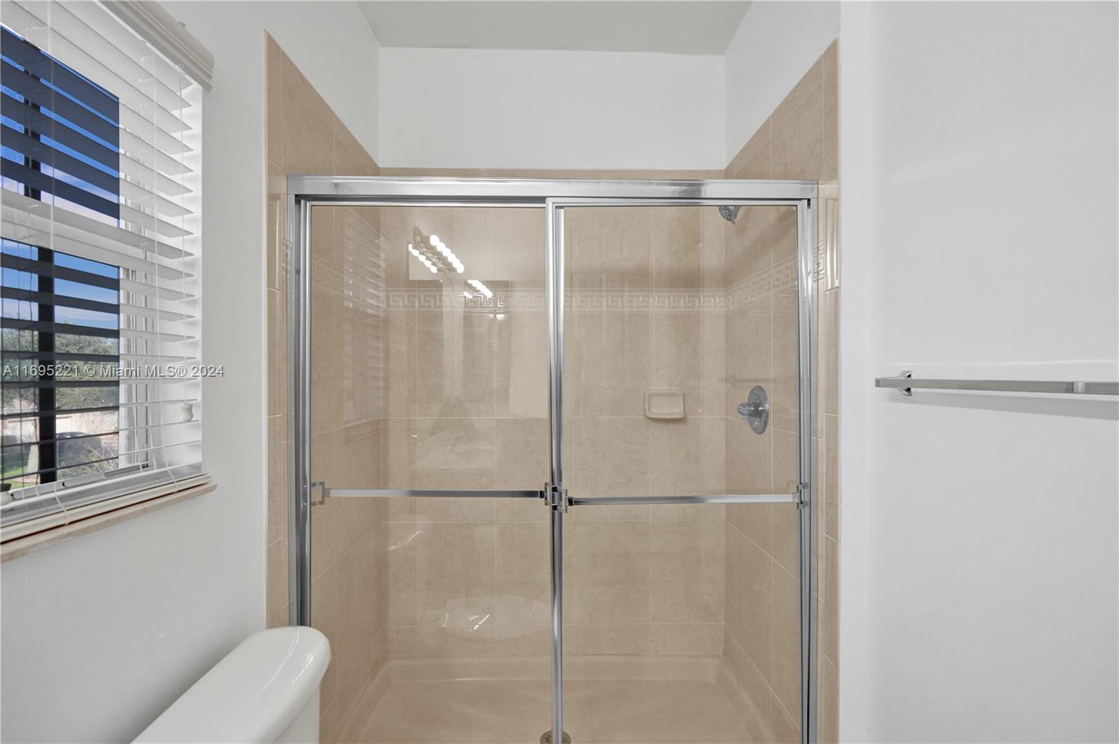 RESERVE AT HUNTINGTON 174 - Residential