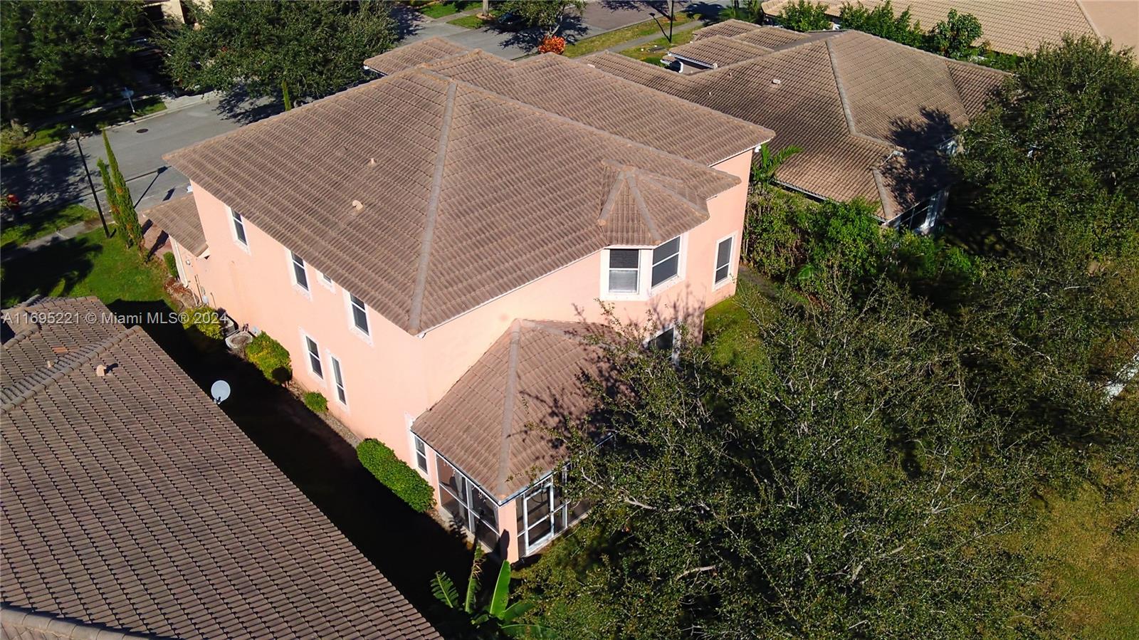 RESERVE AT HUNTINGTON 174 - Residential