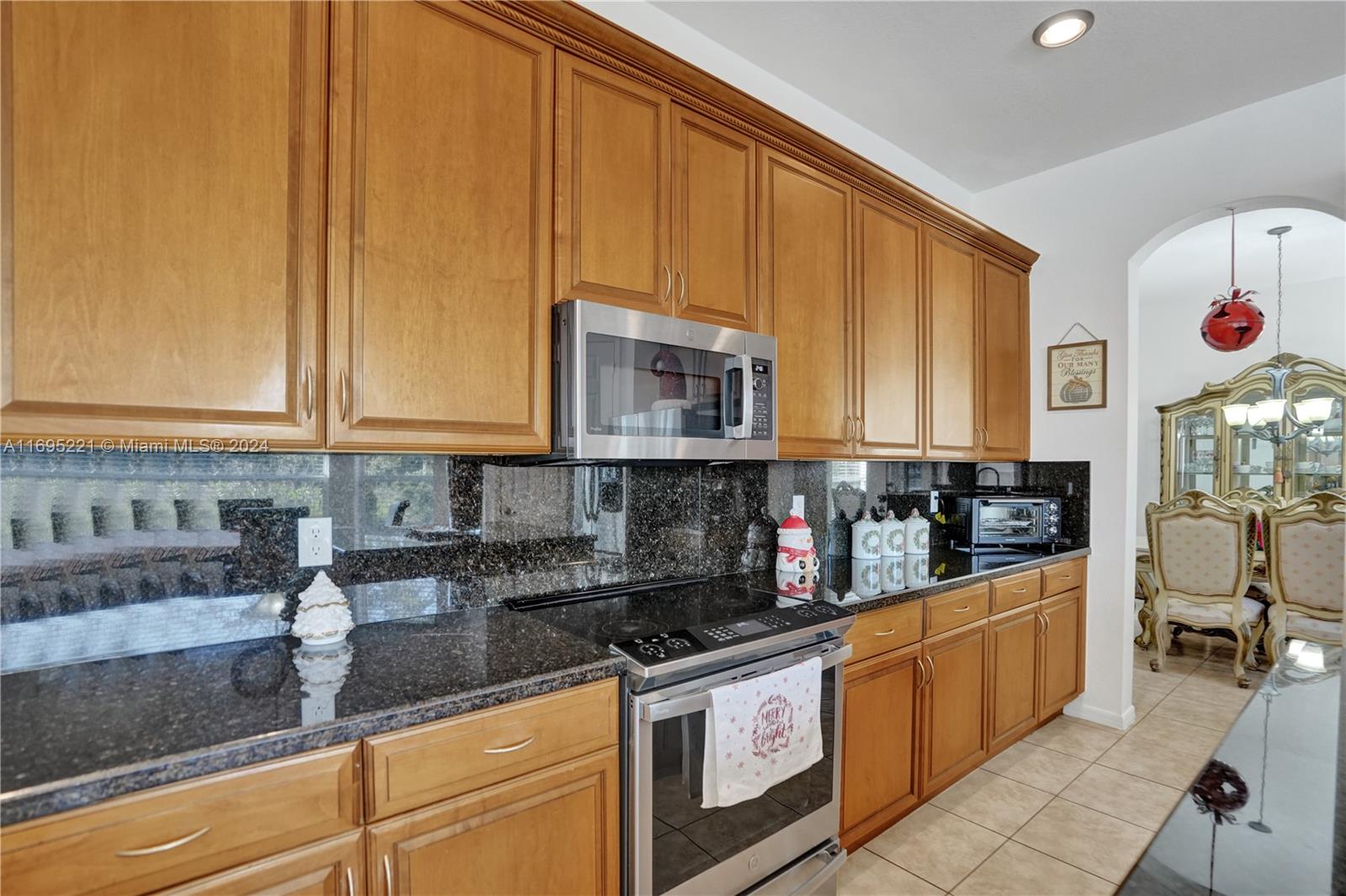 RESERVE AT HUNTINGTON 174 - Residential