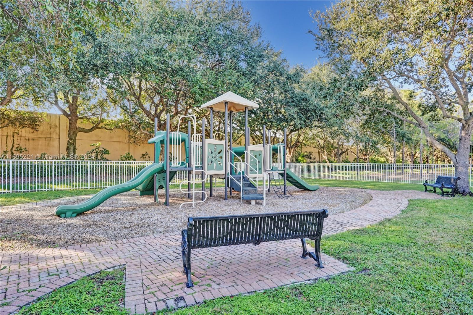 RESERVE AT HUNTINGTON 174 - Residential