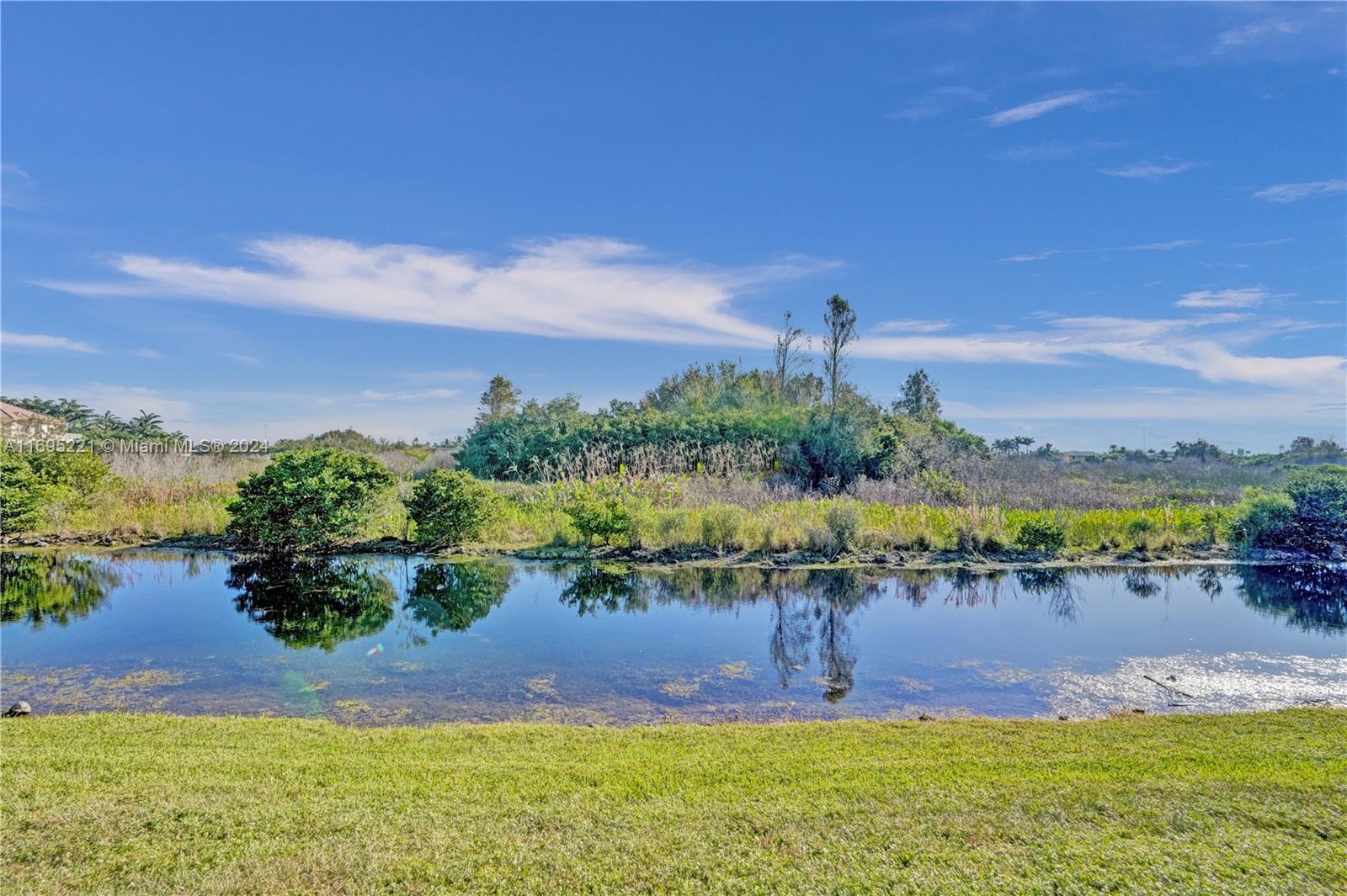 RESERVE AT HUNTINGTON 174 - Residential